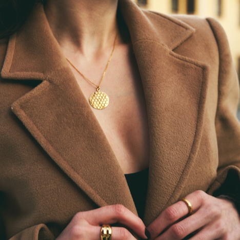 The Devine Necklace - Les Reines