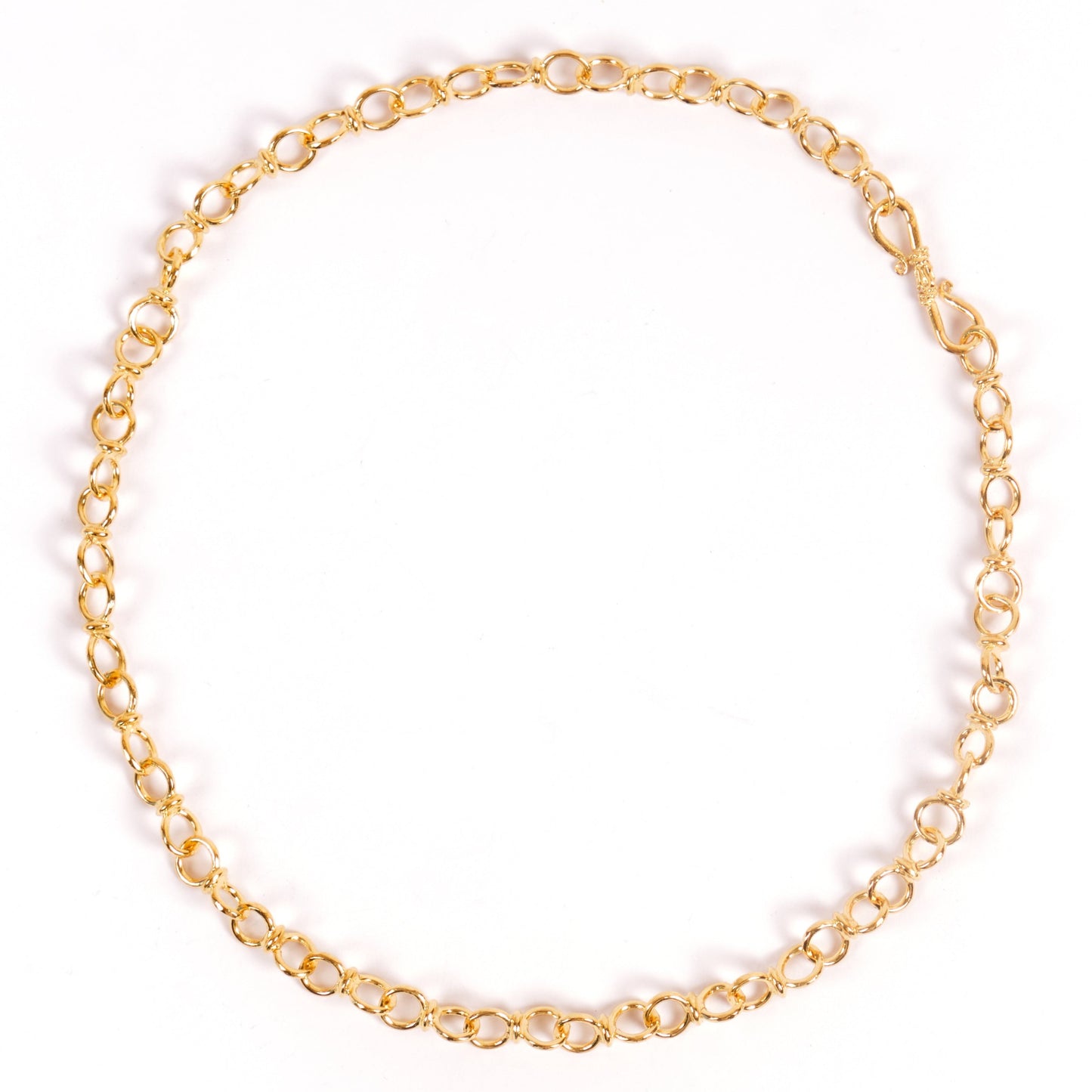 Authenticity Necklace - Les Reines