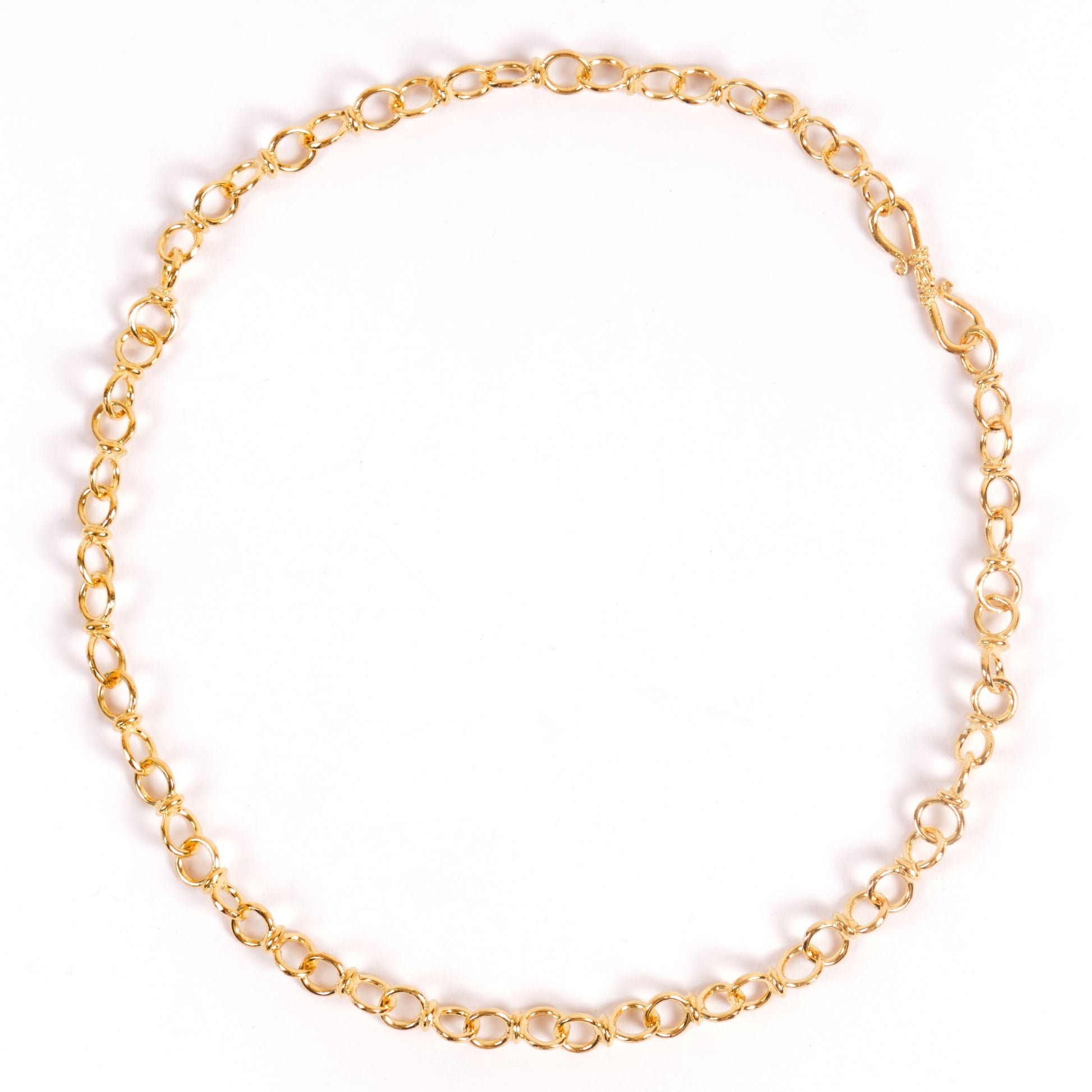 Authenticity Necklace - Les Reines